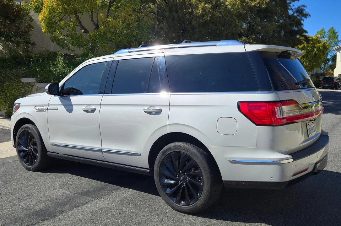 2020 Lincoln Navigator 4th Gen - Image 11 of 31
