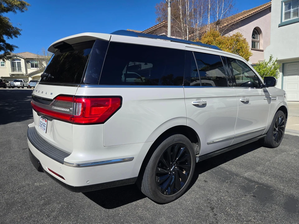 2020 Lincoln Navigator 4th Gen - Image 20 of 31