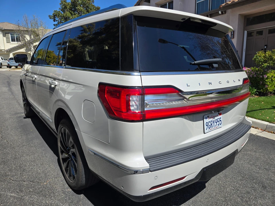 2020 Lincoln Navigator 4th Gen - Image 14 of 31