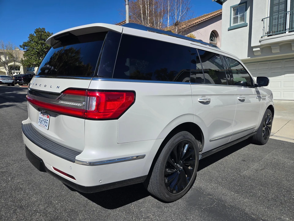 2020 Lincoln Navigator 4th Gen - Image 19 of 31