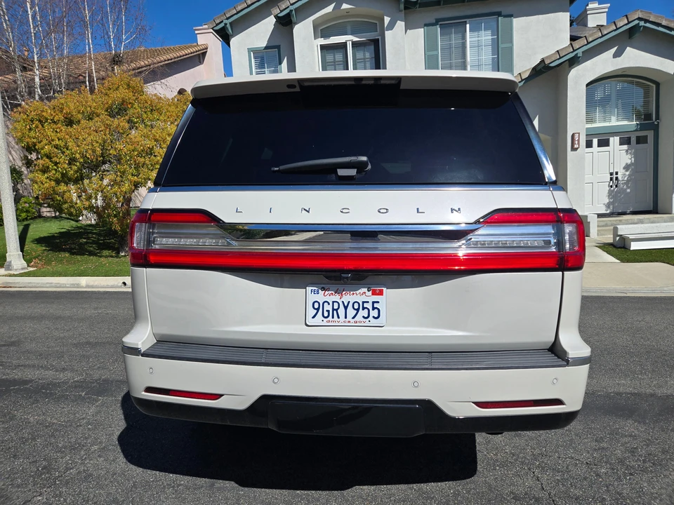 2020 Lincoln Navigator 4th Gen - Image 17 of 31