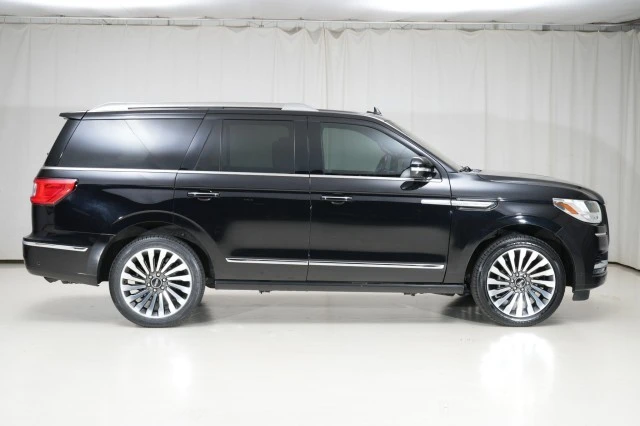 2020 Lincoln Navigator 4th Gen - Image 17 of 21