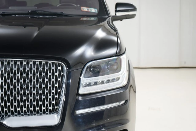 2020 Lincoln Navigator 4th Gen - Image 10 of 21