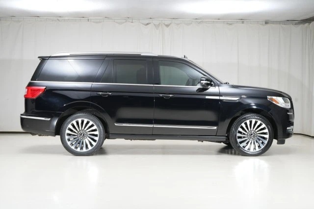 2020 Lincoln Navigator 4th Gen - Image 16 of 21
