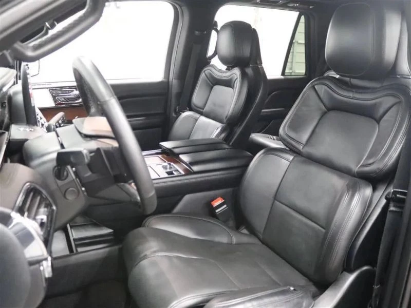 2020 Lincoln Navigator 4th Gen - Image 10 of 12