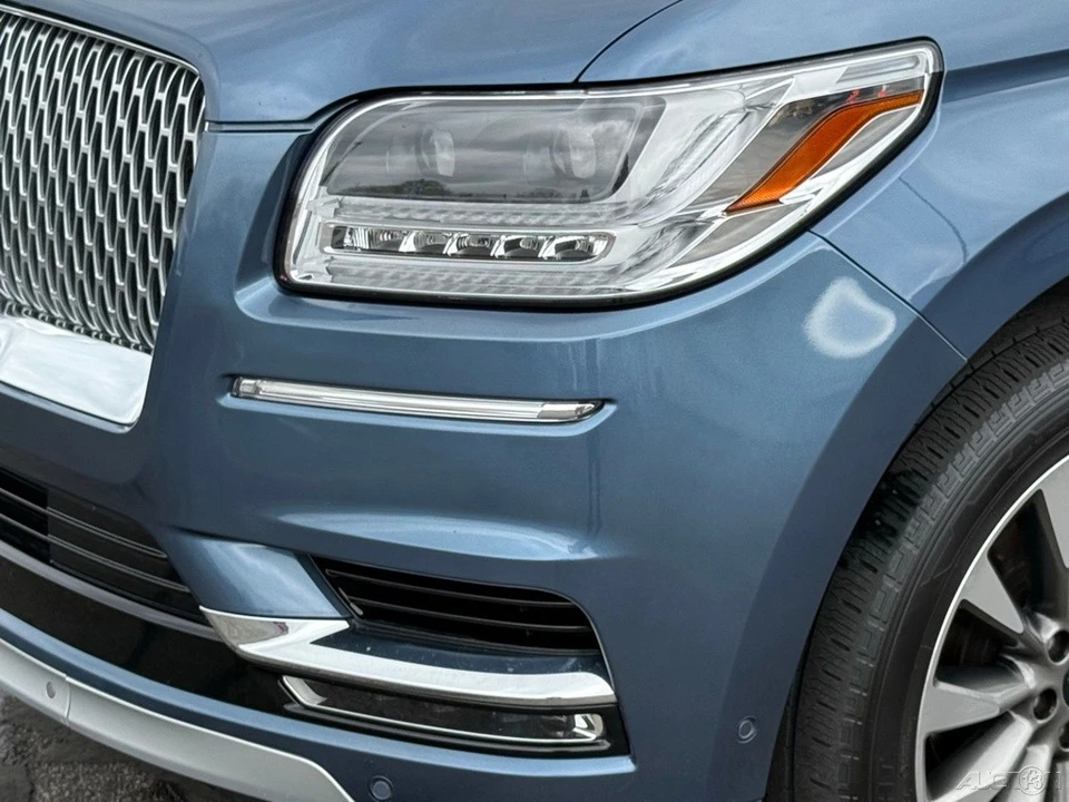 2020 Lincoln Navigator 4th Gen - Image 9 of 12