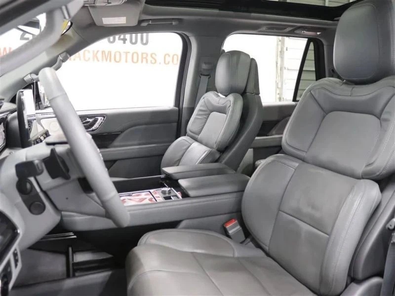 2020 Lincoln Navigator 4th Gen - Image 9 of 12