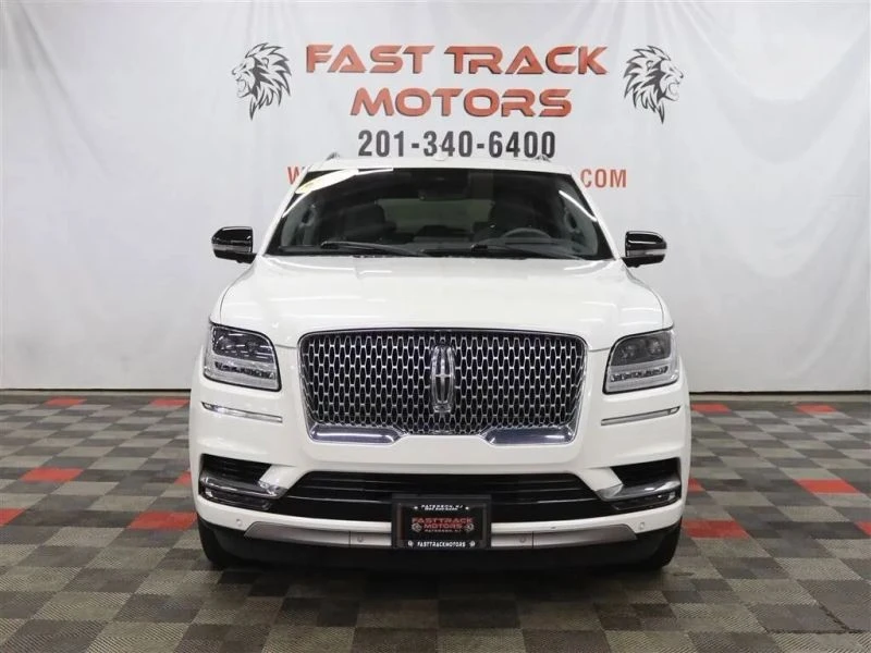 2020 Lincoln Navigator 4th Gen - Image 2 of 12