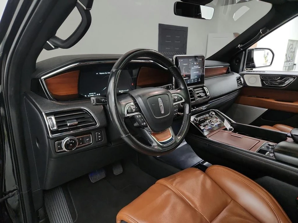 2020 Lincoln Navigator 4th Gen - Image 13 of 31