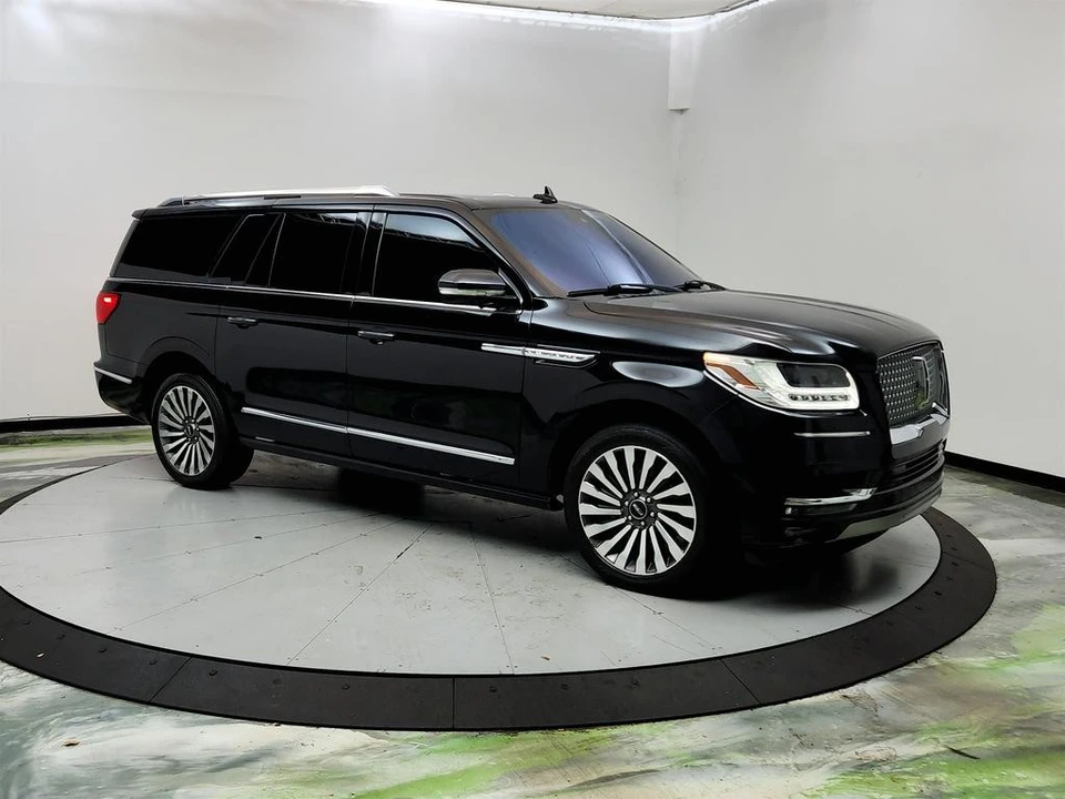 2020 Lincoln Navigator 4th Gen - Image 3 of 31