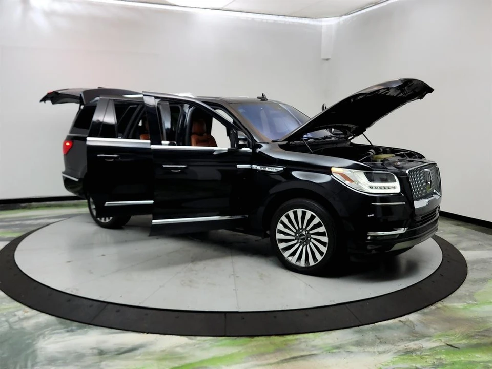 2020 Lincoln Navigator 4th Gen - Image 10 of 31