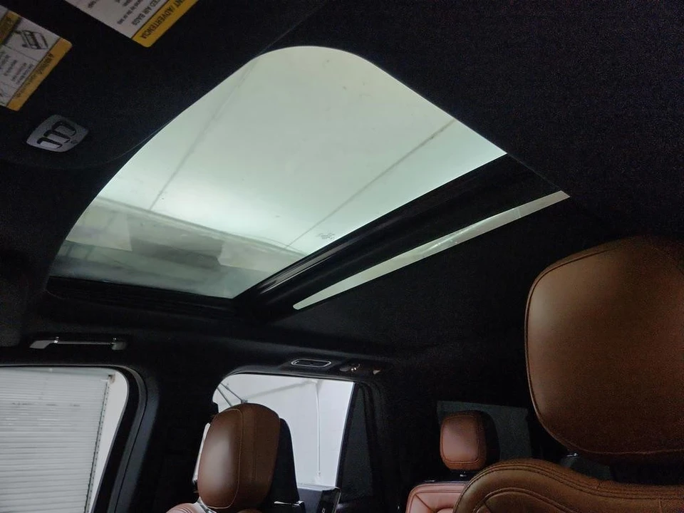 2020 Lincoln Navigator 4th Gen - Image 15 of 31
