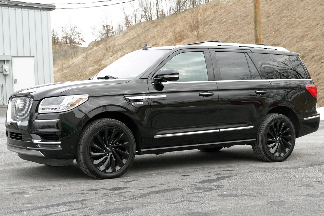 2020 Lincoln Navigator 4th Gen - Image 9 of 31
