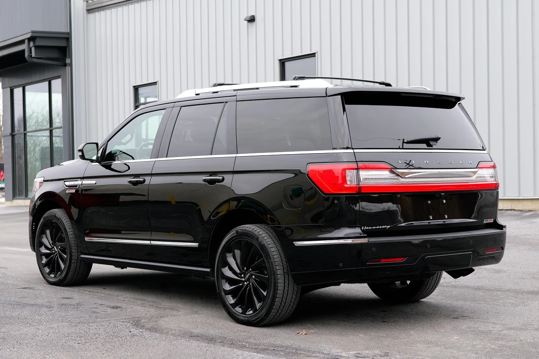 2020 Lincoln Navigator 4th Gen - Image 13 of 31