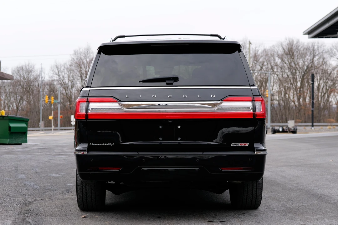 2020 Lincoln Navigator 4th Gen - Image 15 of 31