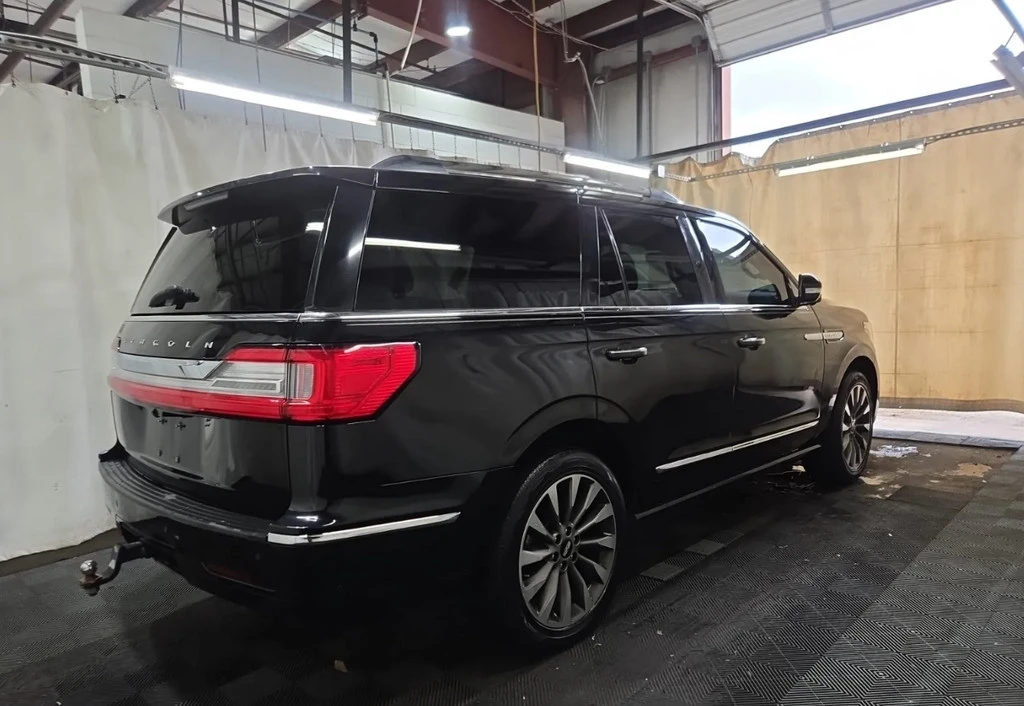 2020 Lincoln Navigator 4th Gen - Image 2 of 10