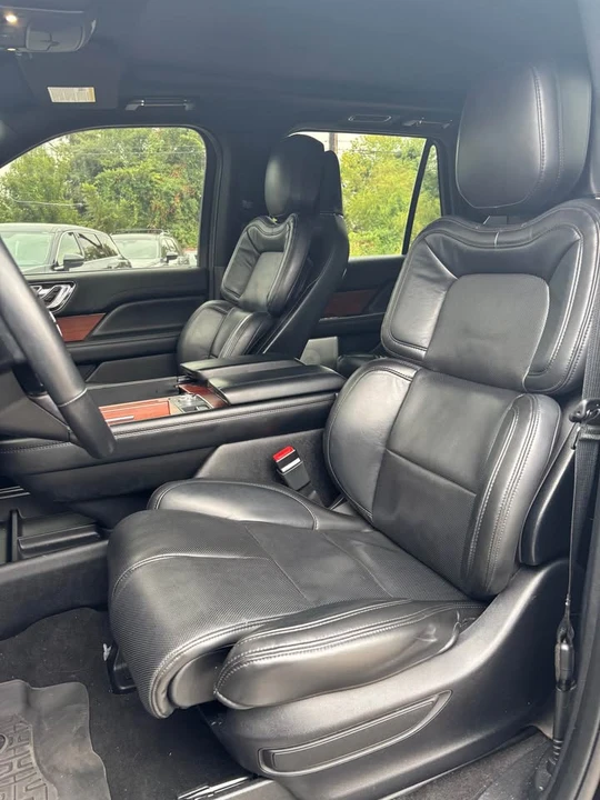 2020 Lincoln Navigator 4th Gen - Image 4 of 9