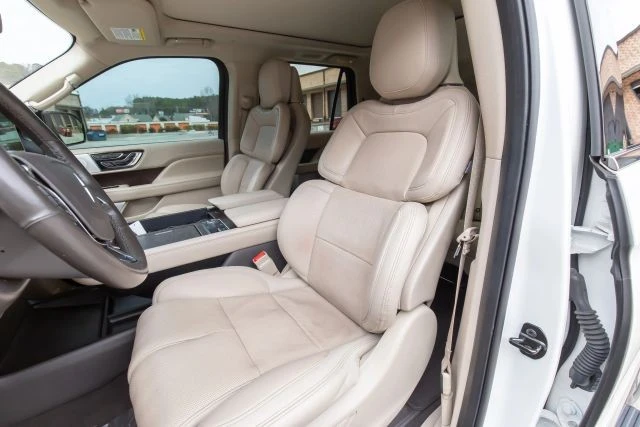 2020 Lincoln Navigator 4th Gen - Image 20 of 21