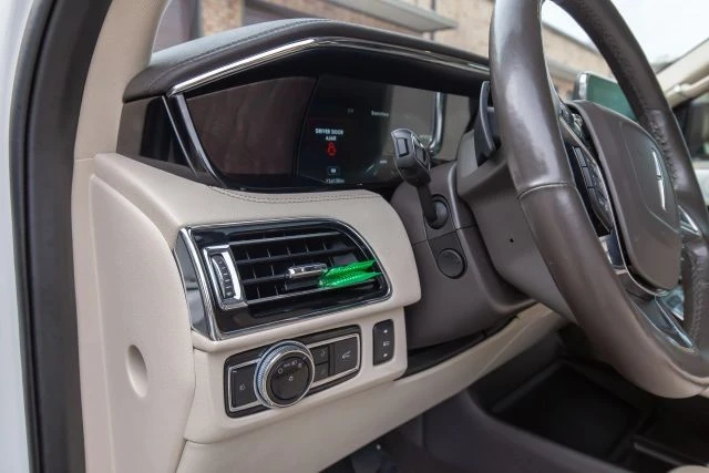 2020 Lincoln Navigator 4th Gen - Image 19 of 21