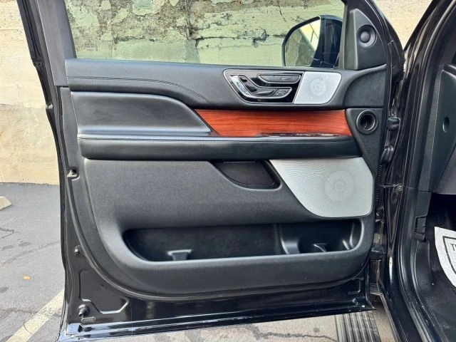 2020 Lincoln Navigator 4th Gen - Image 12 of 21