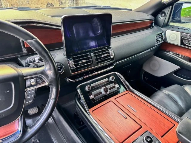 2020 Lincoln Navigator 4th Gen - Image 17 of 21