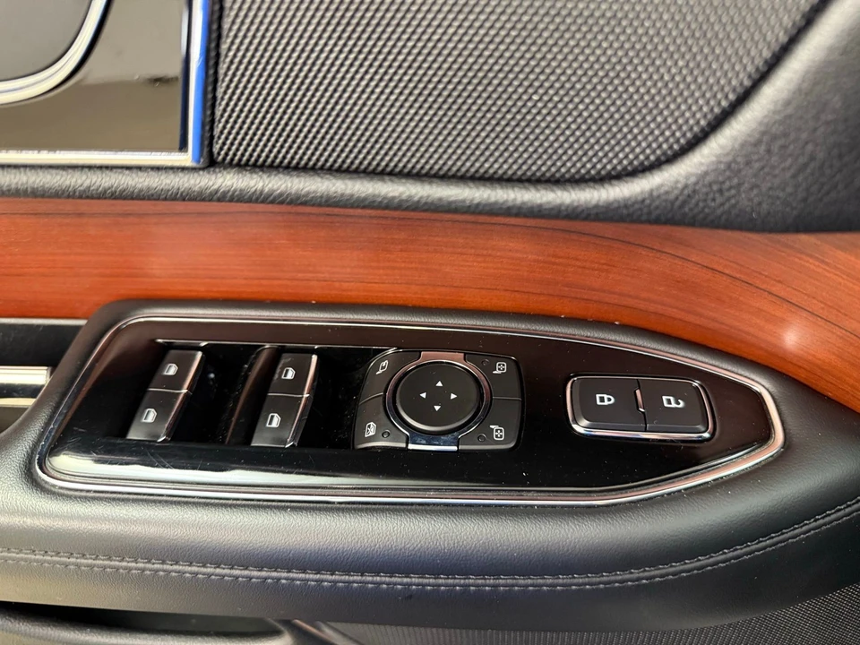 2020 Lincoln Navigator 4th Gen - Image 11 of 21