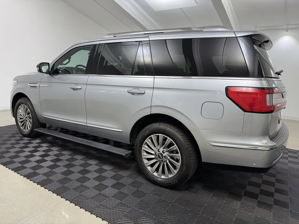 2020 Lincoln Navigator 4th Gen - Image 5 of 21