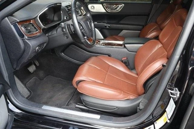 2020 Lincoln Continental 10th Gen - Image 10 of 12
