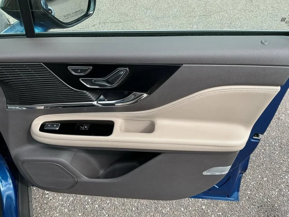 2020 Lincoln Corsair - Image 15 of 20