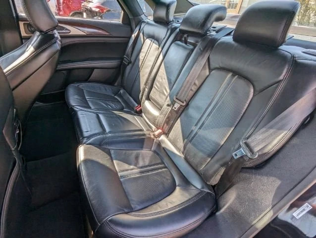 2020 Lincoln MKZ - Image 17 of 19