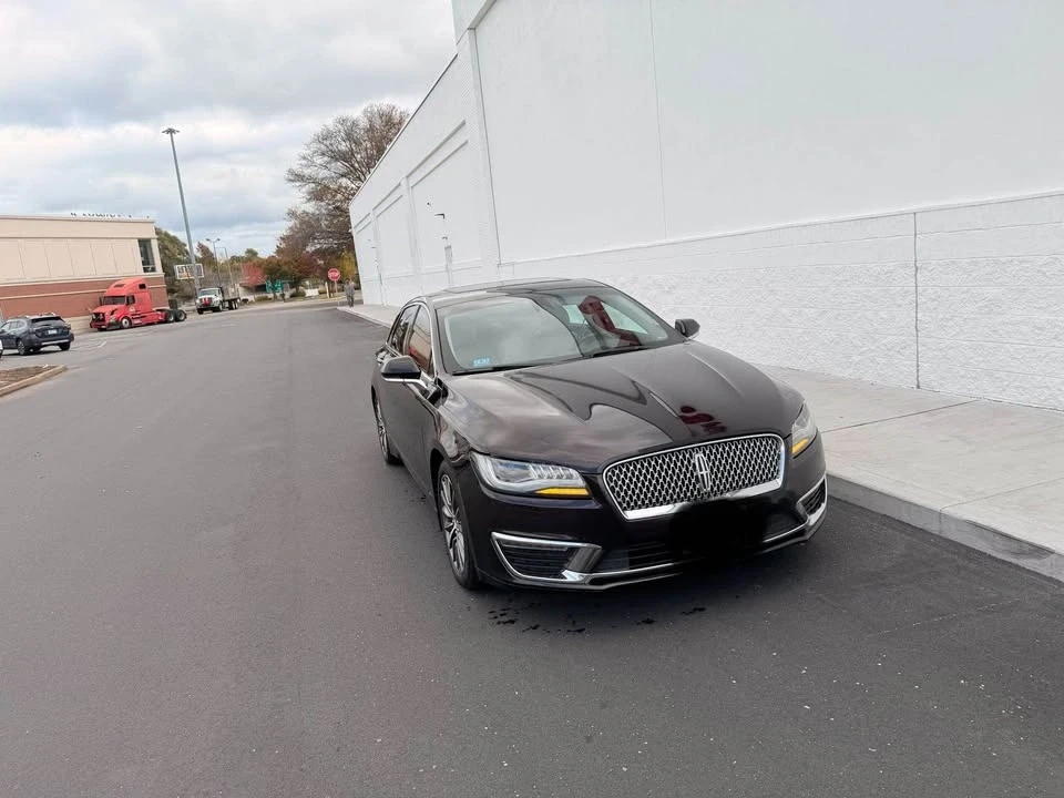2020 Lincoln MKZ - Image 2 of 8