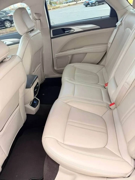 2020 Lincoln MKZ - Image 4 of 8