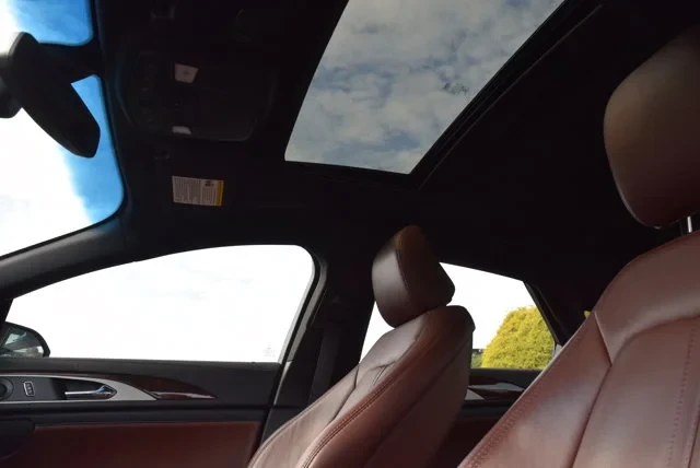 2020 Lincoln MKZ - Image 8 of 9