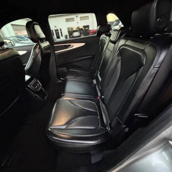 2020 Lincoln Nautilus - Image 7 of 16