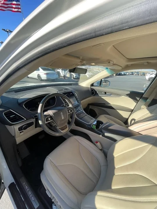 2020 Lincoln Nautilus - Image 4 of 5