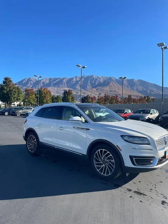 2020 Lincoln Nautilus - Image 2 of 5