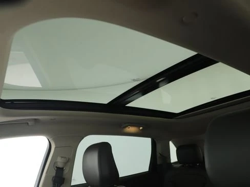 2020 Lincoln Nautilus - Image 15 of 19