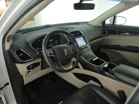 2020 Lincoln Nautilus - Image 18 of 19