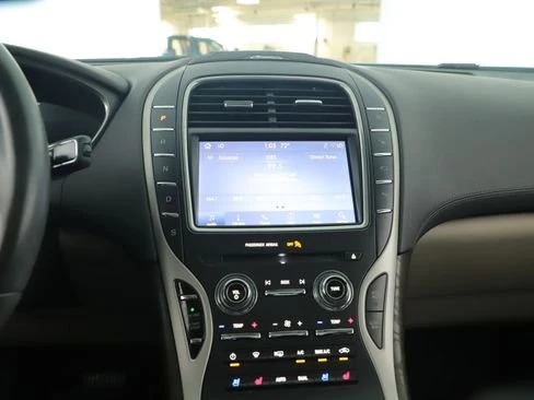 2020 Lincoln Nautilus - Image 7 of 19