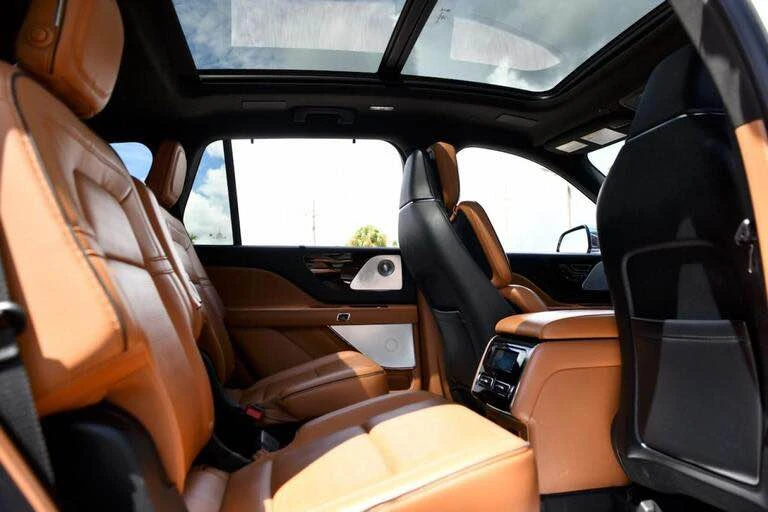 2020 Lincoln Navigator 4th Gen - Image 13 of 14