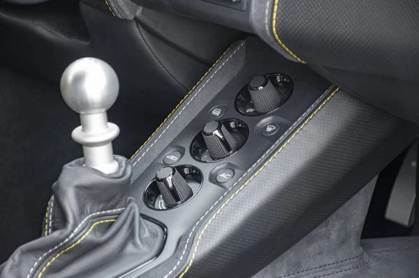 2020 Lotus Evora GT - Image 13 of 18