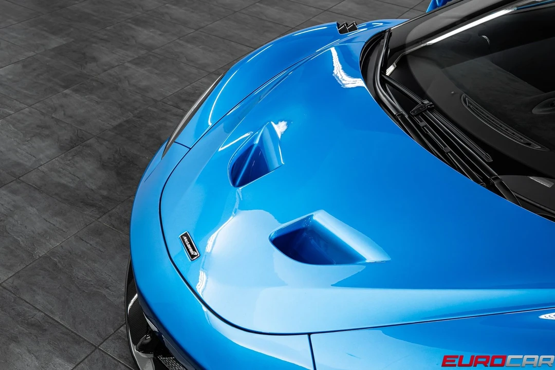 2020 McLaren 620R - Image 10 of 31
