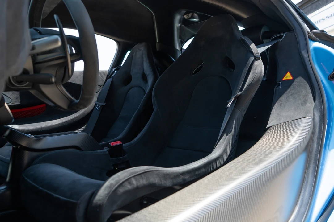 2020 McLaren 620R - Image 30 of 31