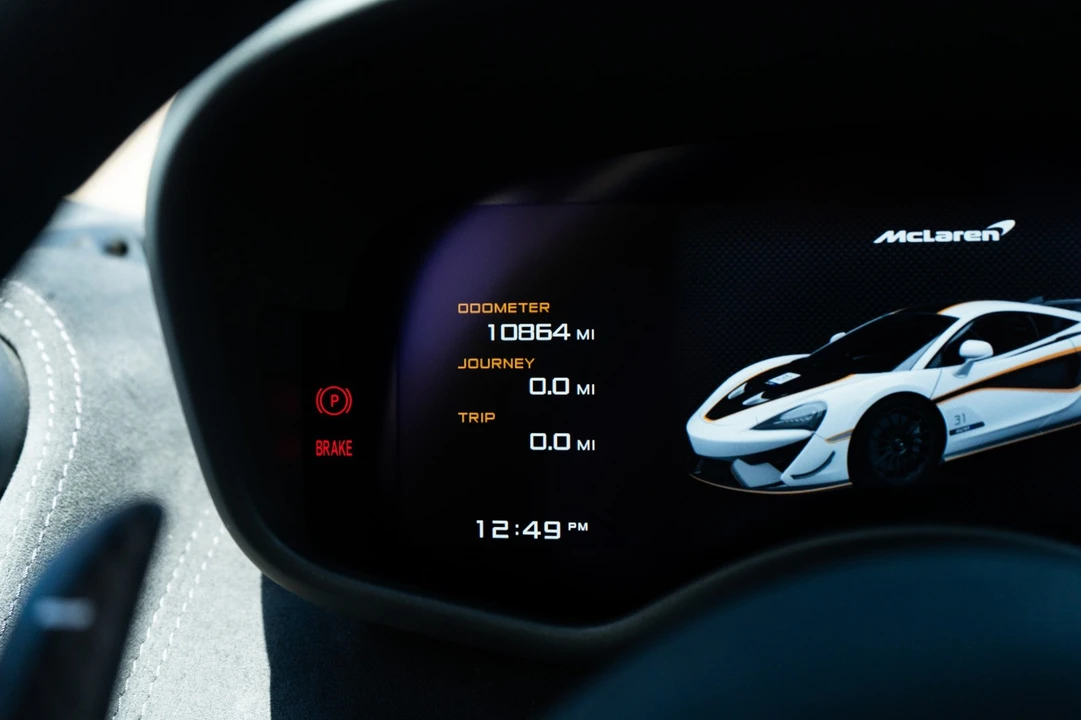 2020 McLaren 620R - Image 12 of 31