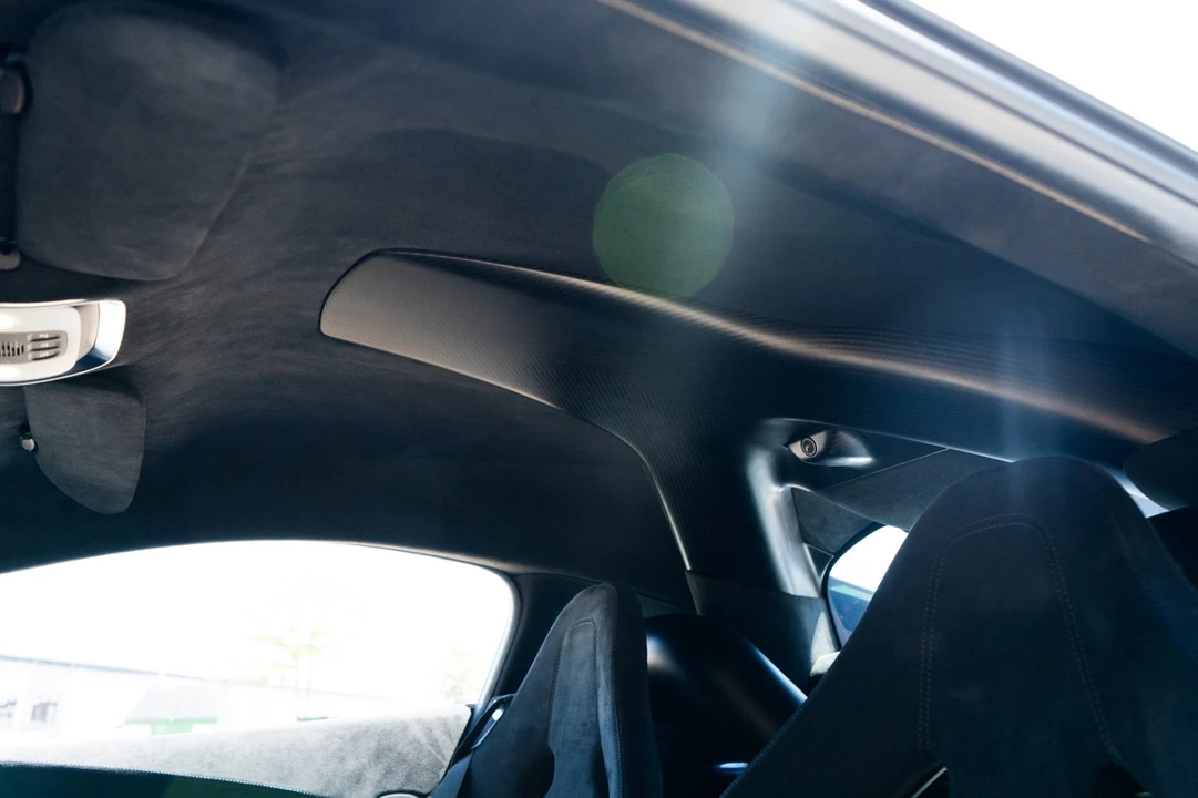 2020 McLaren 620R - Image 28 of 31