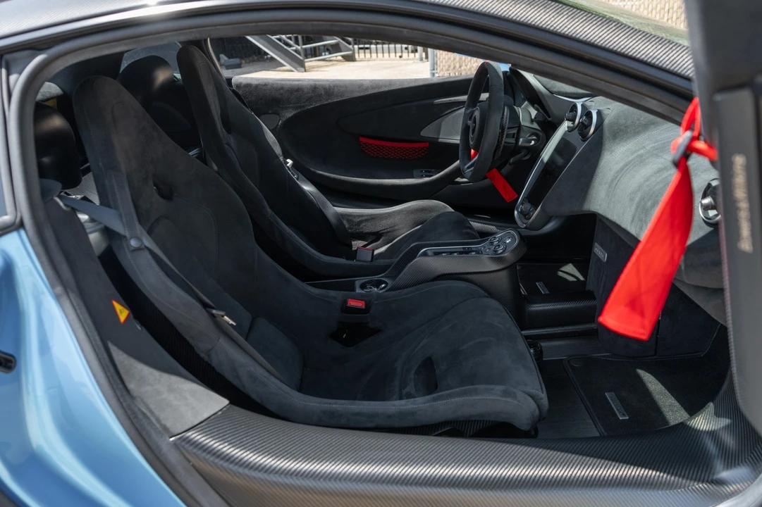2020 McLaren 620R - Image 19 of 31