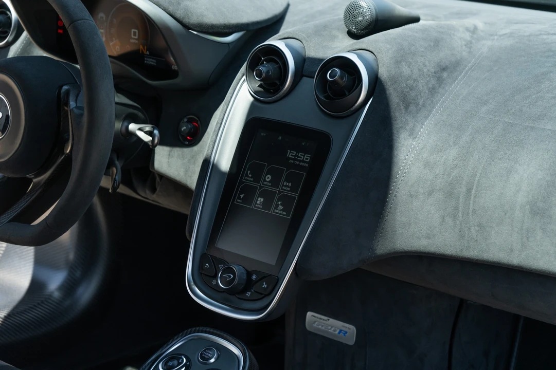 2020 McLaren 620R - Image 22 of 31