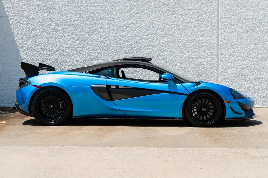 2020 McLaren 620R - Image 3 of 31