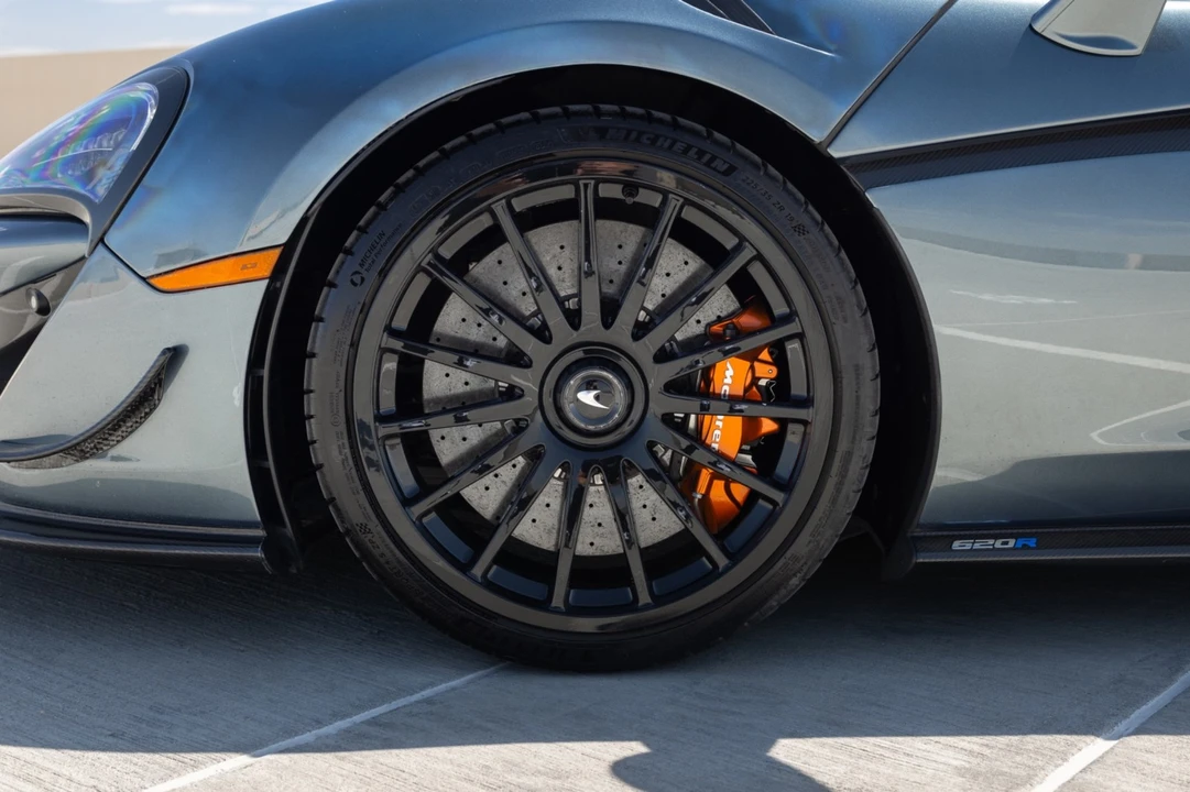2020 McLaren 620R - Image 16 of 31