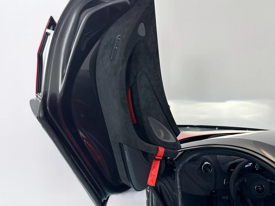 2020 McLaren 620R - Image 19 of 31